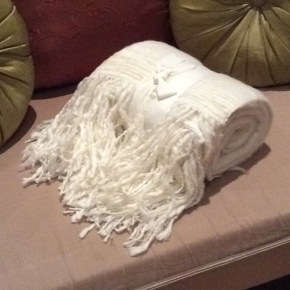 Shiraleah wool blend fringe white large throw blanket